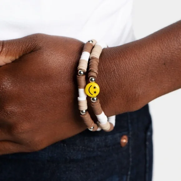 Brown & white Smiley face stretch bracelet - Picture 2 of 3